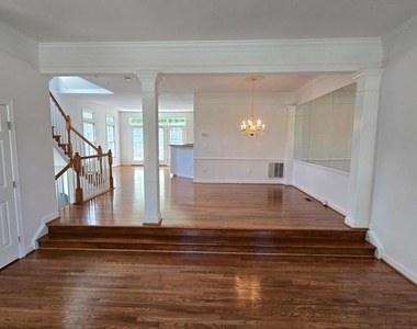 8021 Kidwell Town Court - Photo Thumbnail 3