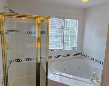 8021 Kidwell Town Court - Photo Thumbnail 12