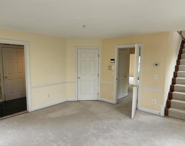 8021 Kidwell Town Court - Photo Thumbnail 14