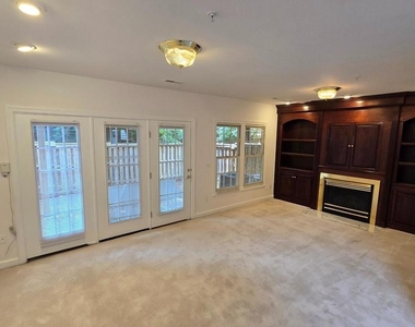 8021 Kidwell Town Court - Photo Thumbnail 18