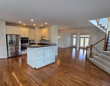 8021 Kidwell Town Court - Photo Thumbnail 7