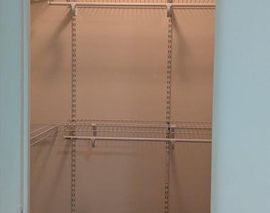 3210 S 28th Street - Photo Thumbnail 4