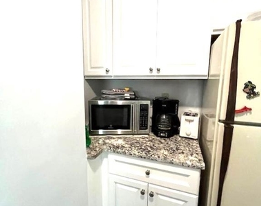 1011 Arlington Boulevard - Photo Thumbnail 14