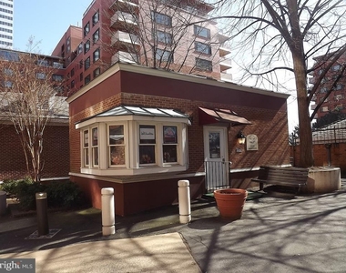 1011 Arlington Boulevard - Photo Thumbnail 10