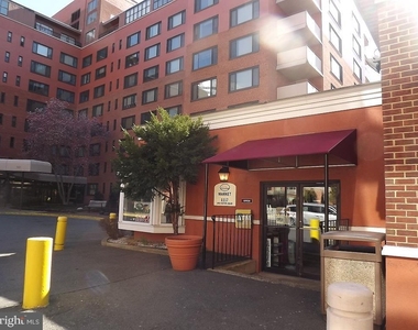1011 Arlington Boulevard - Photo Thumbnail 9