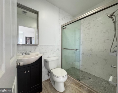 700 W Girard Avenue - Photo Thumbnail 4