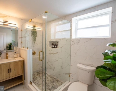1620 S 19th Street - Photo Thumbnail 8