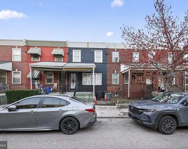 2710 S Fairhill Street - Photo Thumbnail 4