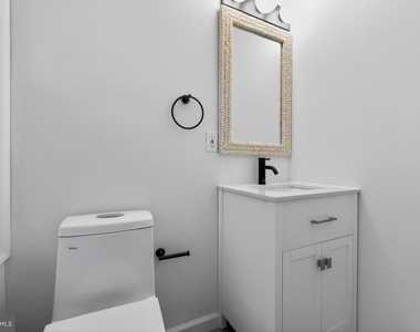 2710 S Fairhill Street - Photo Thumbnail 25