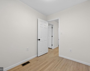 2710 S Fairhill Street - Photo Thumbnail 10