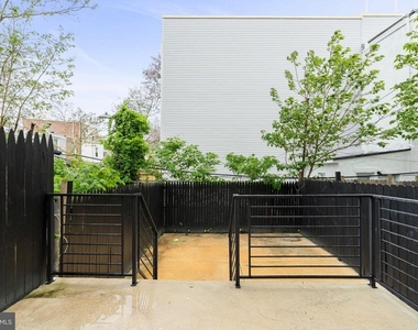 648 N 36th Street - Photo Thumbnail 36