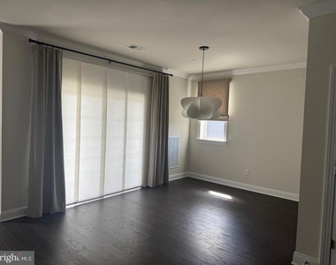 201 Charles Ellis Drive - Photo Thumbnail 4