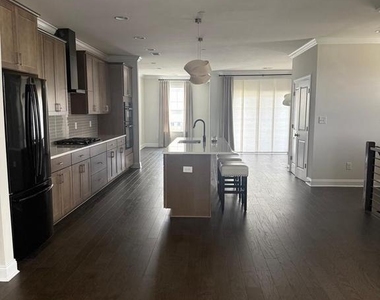201 Charles Ellis Drive - Photo Thumbnail 2