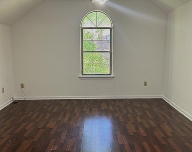 15 Rampart Drive - Photo Thumbnail 8