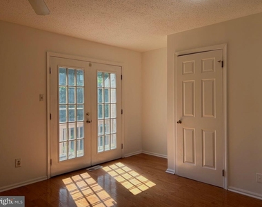 15 Rampart Drive - Photo Thumbnail 4