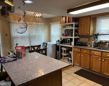 93 Beacon - Photo Thumbnail 4