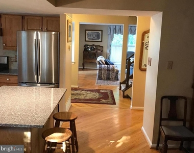 93 Beacon - Photo Thumbnail 3