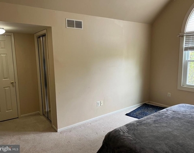 93 Beacon - Photo Thumbnail 9