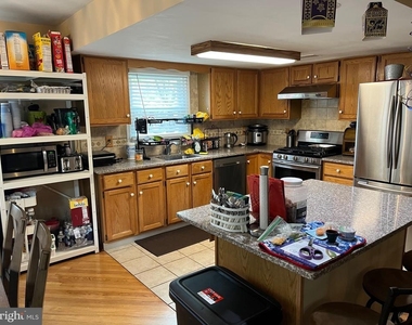 93 Beacon - Photo Thumbnail 5