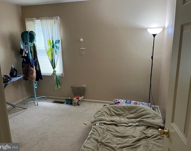 93 Beacon - Photo Thumbnail 12