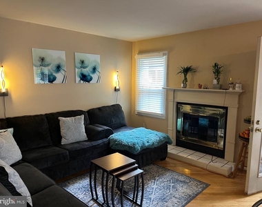 93 Beacon - Photo Thumbnail 1
