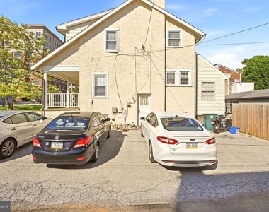316 W Market Street - Photo Thumbnail 6
