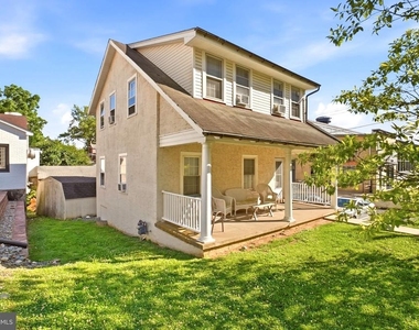 316 W Market Street - Photo Thumbnail 1