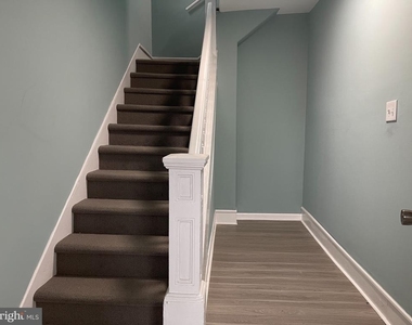 436-438 Schiller Avenue - Photo Thumbnail 2