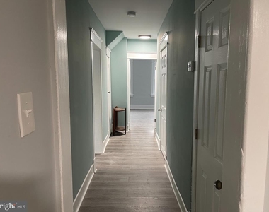 436-438 Schiller Avenue - Photo Thumbnail 6