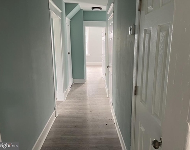 436-438 Schiller Avenue - Photo Thumbnail 15