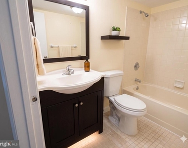 101 Claridge Court - Photo Thumbnail 11
