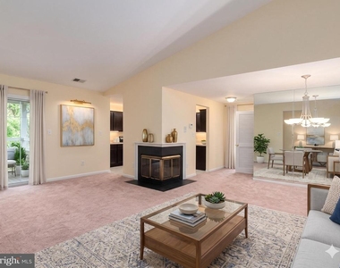 101 Claridge Court - Photo Thumbnail 4