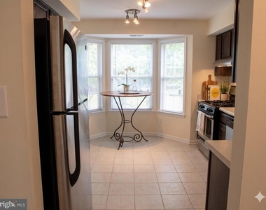 101 Claridge Court - Photo Thumbnail 6