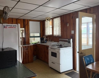 102 Garrison Avenue - Photo Thumbnail 11