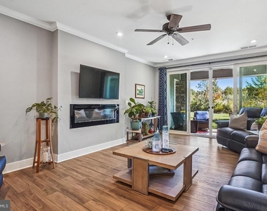 3000 Herons Nest Way - Photo Thumbnail 14