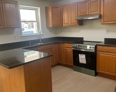 4514 Simmons Lane - Photo Thumbnail 3
