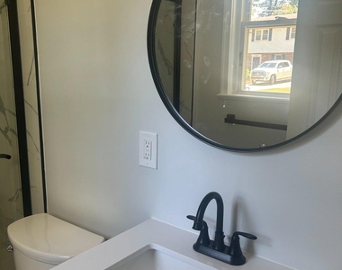 4514 Simmons Lane - Photo Thumbnail 9