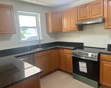 4514 Simmons Lane - Photo Thumbnail 4