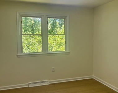 4514 Simmons Lane - Photo Thumbnail 14