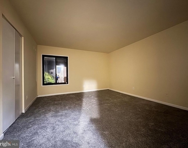 10127 Prince Place - Photo Thumbnail 5