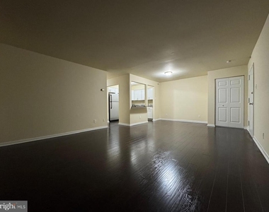 10127 Prince Place - Photo Thumbnail 4