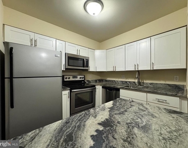 10127 Prince Place - Photo Thumbnail 1