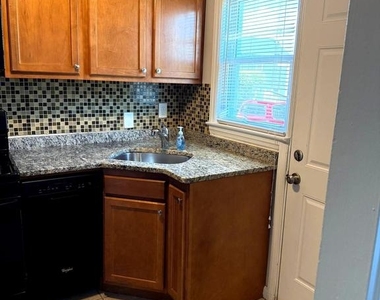 3841 26th Avenue - Photo Thumbnail 10