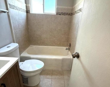 3841 26th Avenue - Photo Thumbnail 7
