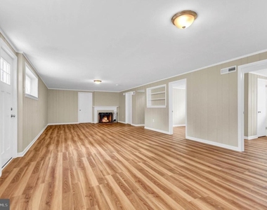 10228 Farnham Drive - Photo Thumbnail 25