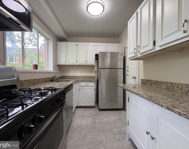 10403 Montrose Avenue - Photo Thumbnail 14