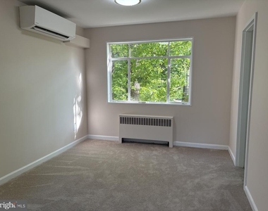 10403 Montrose Avenue - Photo Thumbnail 8