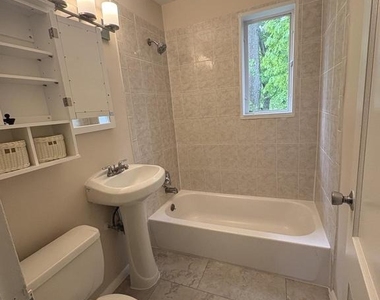 10403 Montrose Avenue - Photo Thumbnail 11