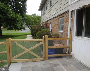 17540 Queen Elizabeth Drive - Photo Thumbnail 10