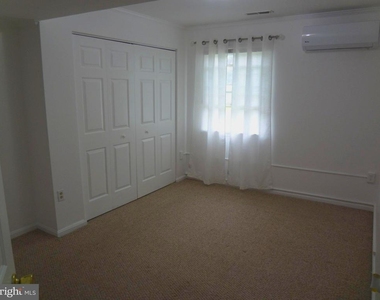 17540 Queen Elizabeth Drive - Photo Thumbnail 5